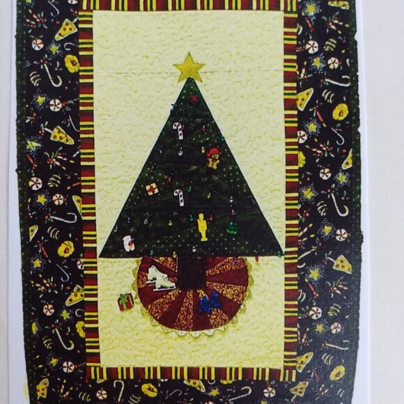 Vintage Christmas Tree Quilted Wall Hanging Sewing Pattern by Patchwork Puppy - Picture 2 of 8